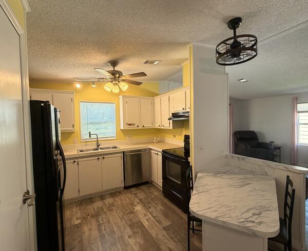 56 Greenview Drive a Winter Haven, FL Mobile or Manufactured Home for Sale